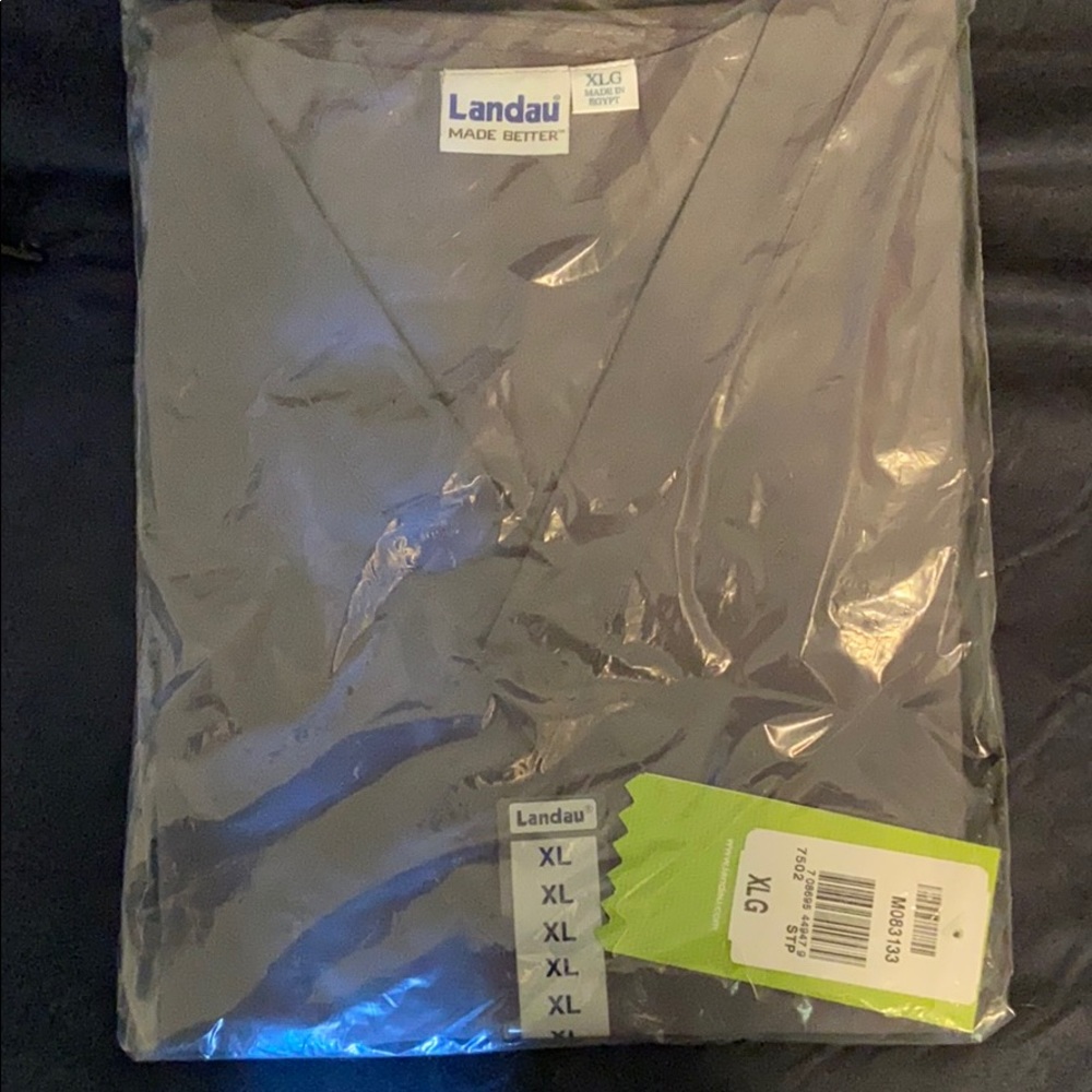 Scrub shirt, NWT